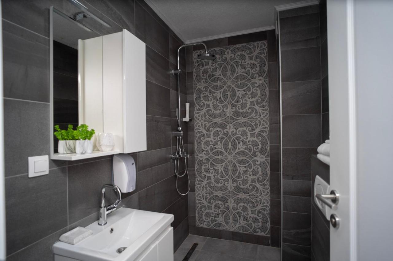 Urban Suites & Apartments モスタル エクステリア 写真