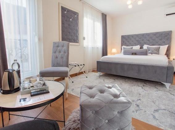 Urban Suites & Apartments モスタル エクステリア 写真